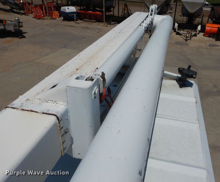 image for item DH5121 2007 International 4300  forestry bucket truck