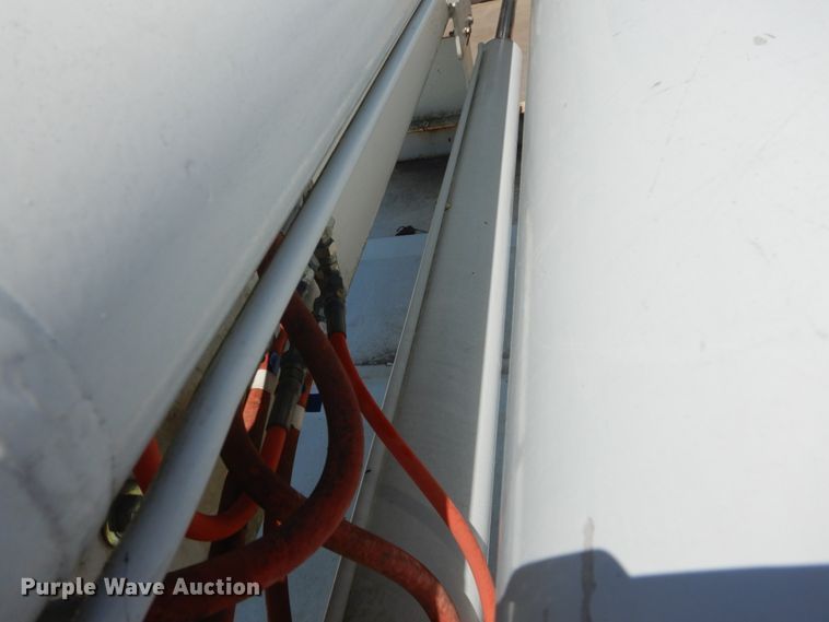 image for item DH5121 2007 International 4300  forestry bucket truck