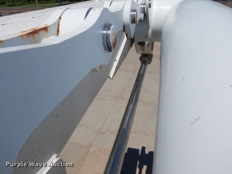 image for item DH5121 2007 International 4300  forestry bucket truck