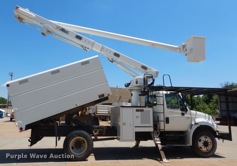 image for item DH5121 2007 International 4300  forestry bucket truck