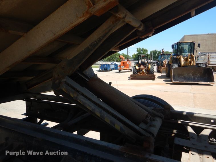 image for item DH5121 2007 International 4300  forestry bucket truck