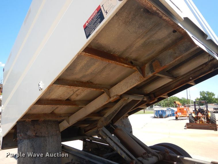 image for item DH5121 2007 International 4300  forestry bucket truck