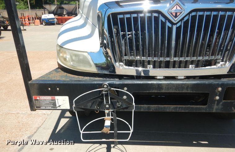 image for item DH5121 2007 International 4300  forestry bucket truck