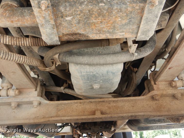 image for item DH5121 2007 International 4300  forestry bucket truck