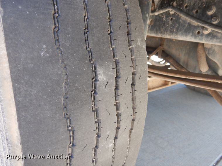 image for item DH5121 2007 International 4300  forestry bucket truck