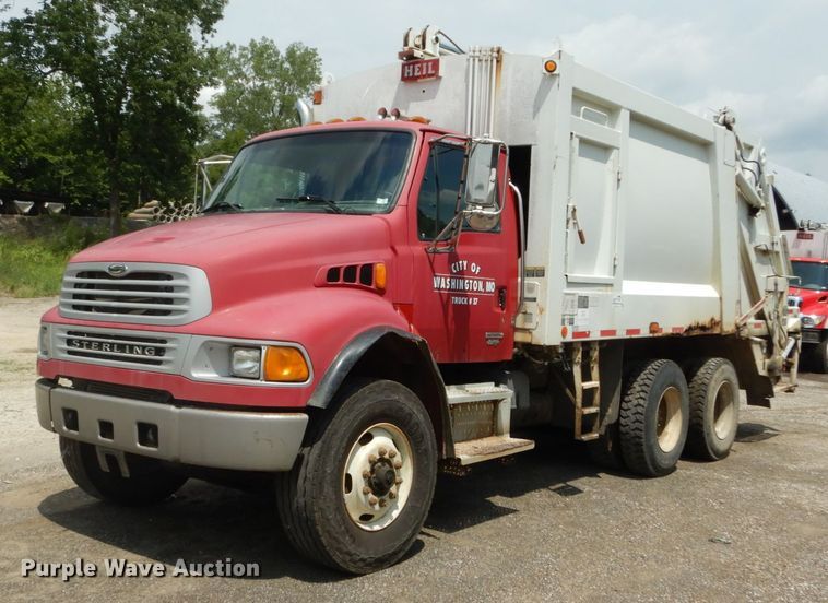 image for item DH5134 2005 Sterling Acterra  refuse truck