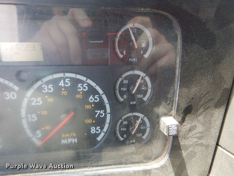 image for item DH5134 2005 Sterling Acterra  refuse truck