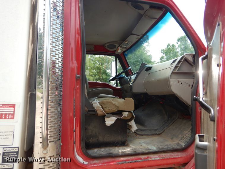 image for item DH5134 2005 Sterling Acterra  refuse truck