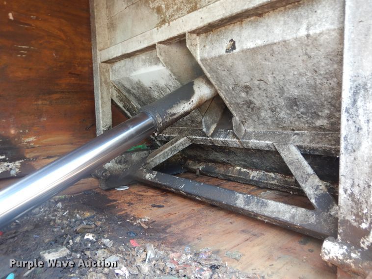 image for item DH5134 2005 Sterling Acterra  refuse truck