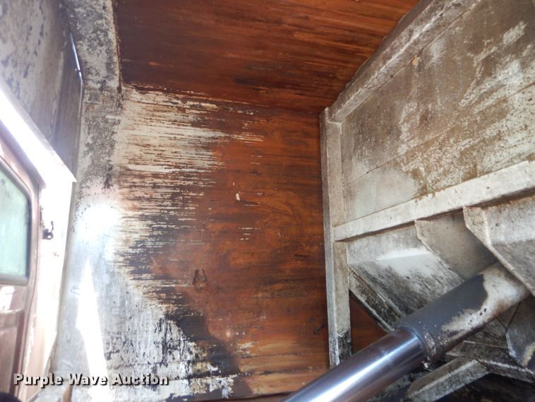 image for item DH5134 2005 Sterling Acterra  refuse truck