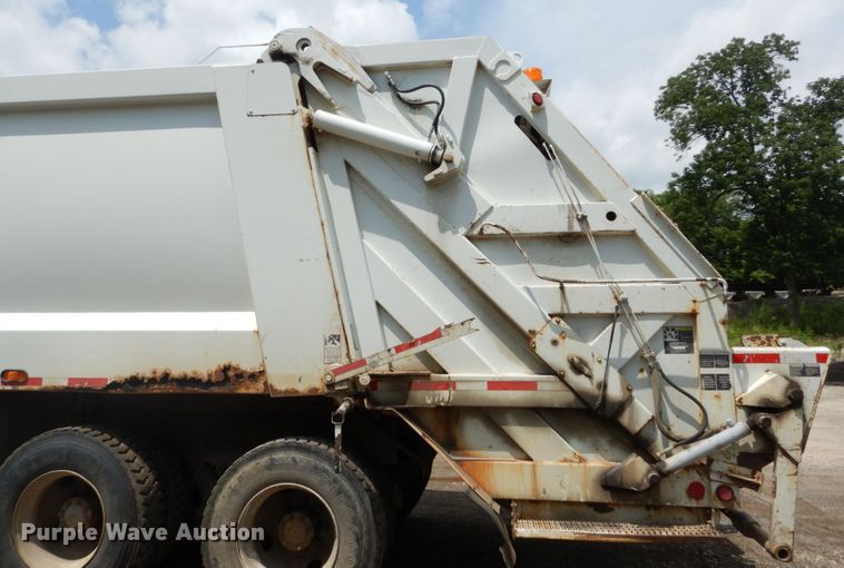 image for item DH5134 2005 Sterling Acterra  refuse truck