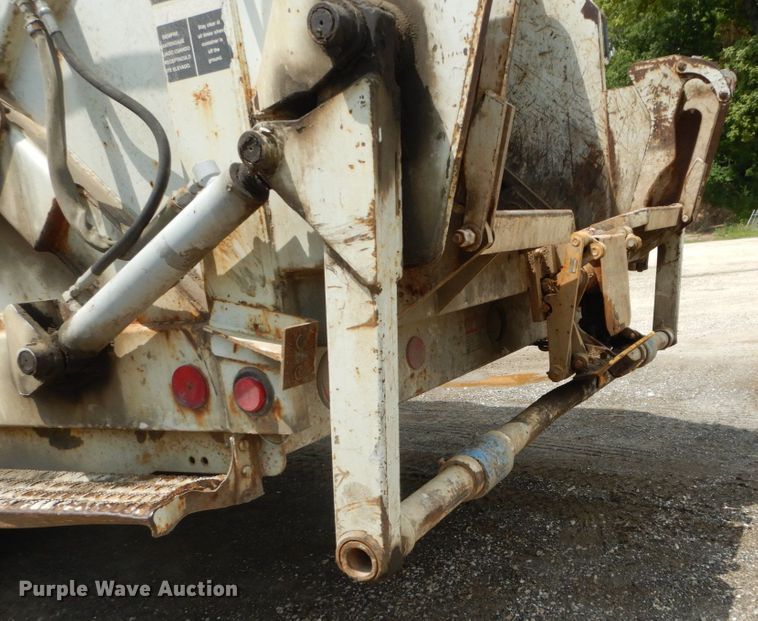 image for item DH5134 2005 Sterling Acterra  refuse truck