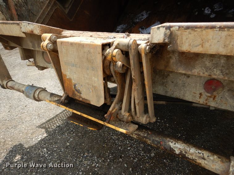 image for item DH5134 2005 Sterling Acterra  refuse truck