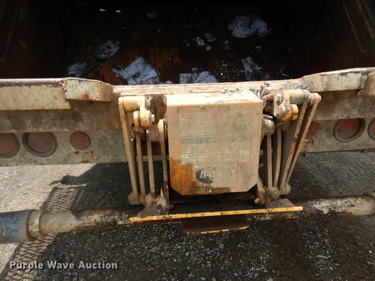 image for item DH5134 2005 Sterling Acterra  refuse truck