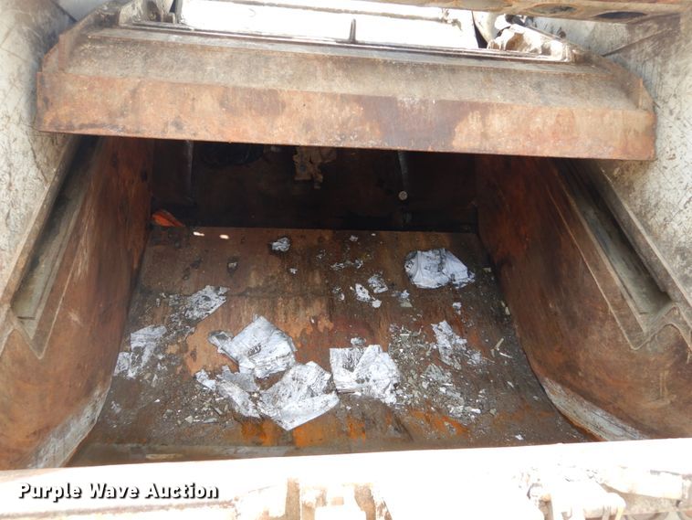 image for item DH5134 2005 Sterling Acterra  refuse truck