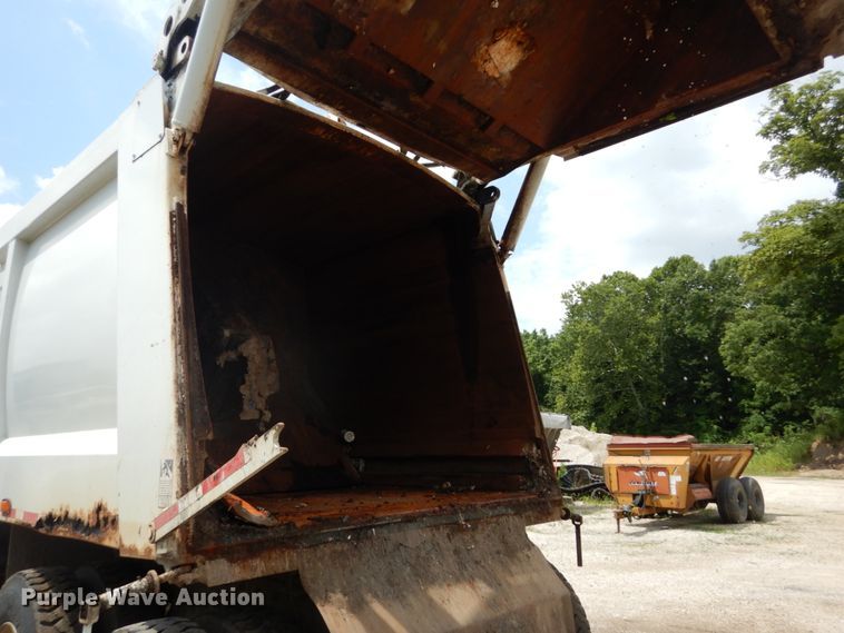 image for item DH5134 2005 Sterling Acterra  refuse truck