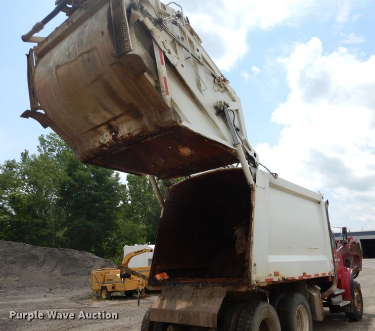 image for item DH5134 2005 Sterling Acterra  refuse truck