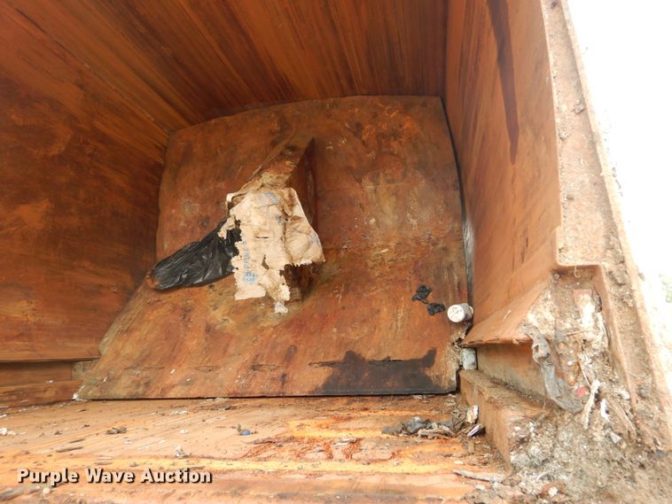 image for item DH5134 2005 Sterling Acterra  refuse truck