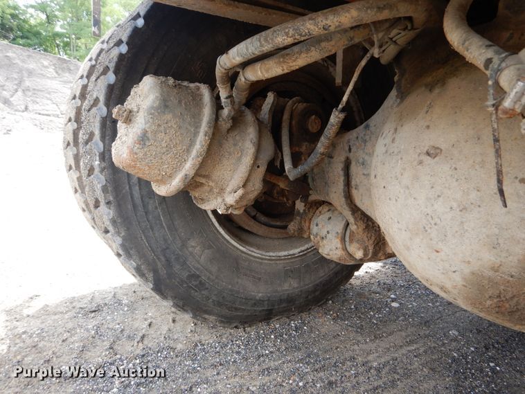 image for item DH5134 2005 Sterling Acterra  refuse truck