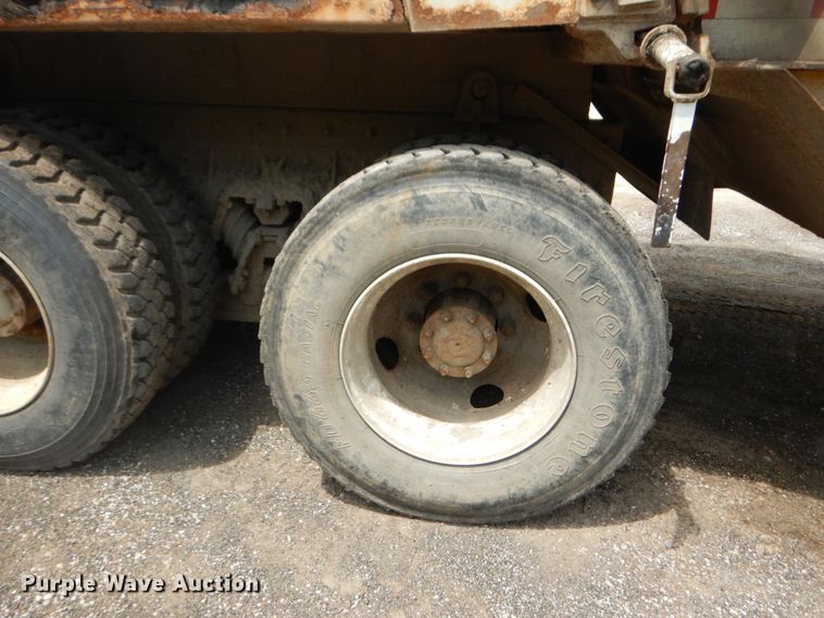 image for item DH5134 2005 Sterling Acterra  refuse truck