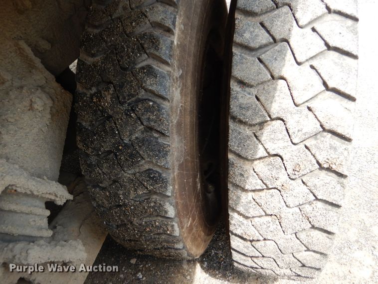 image for item DH5134 2005 Sterling Acterra  refuse truck