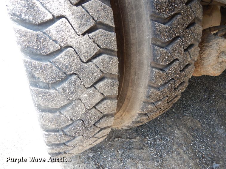 image for item DH5134 2005 Sterling Acterra  refuse truck