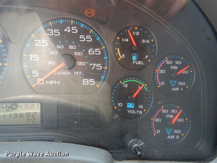 image for item DH5135 2006 International 7400  refuse truck