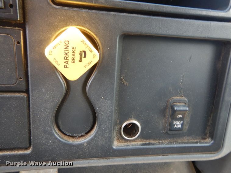 image for item DH5135 2006 International 7400  refuse truck