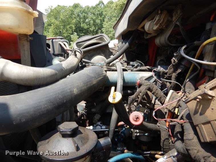 image for item DH5135 2006 International 7400  refuse truck