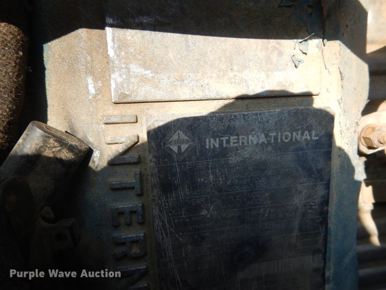 image for item DH5135 2006 International 7400  refuse truck