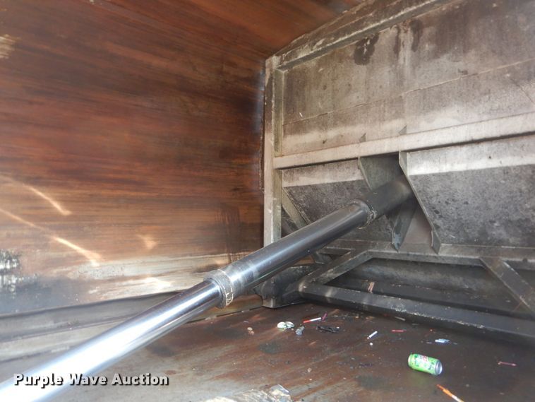 image for item DH5135 2006 International 7400  refuse truck