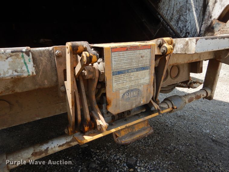 image for item DH5135 2006 International 7400  refuse truck