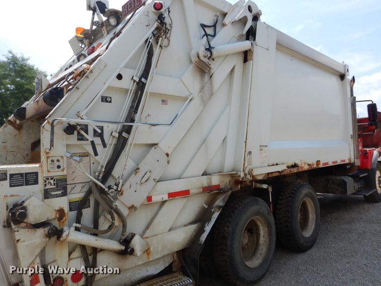 image for item DH5135 2006 International 7400  refuse truck