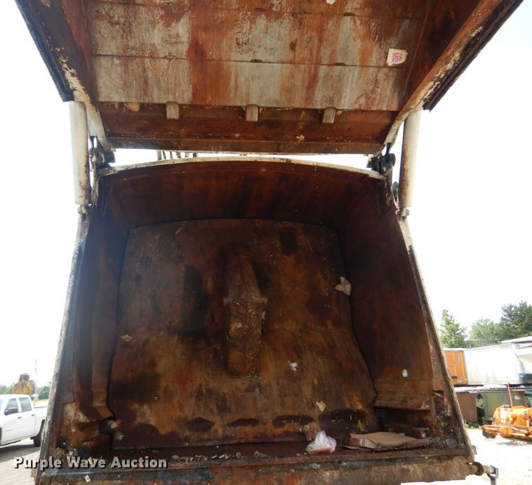 image for item DH5135 2006 International 7400  refuse truck