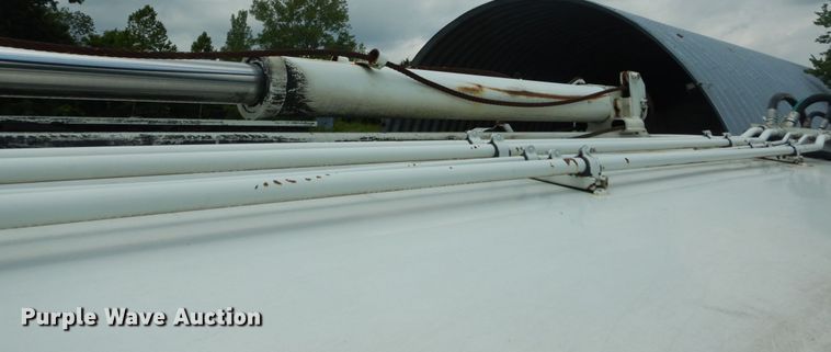 image for item DH5135 2006 International 7400  refuse truck