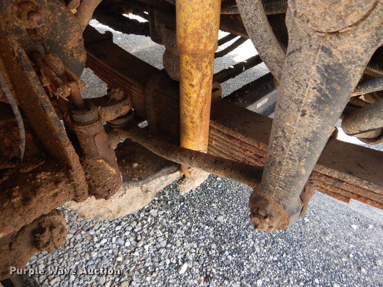 image for item DH5135 2006 International 7400  refuse truck