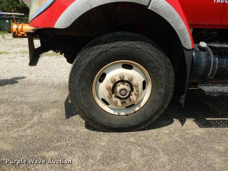 image for item DH5135 2006 International 7400  refuse truck