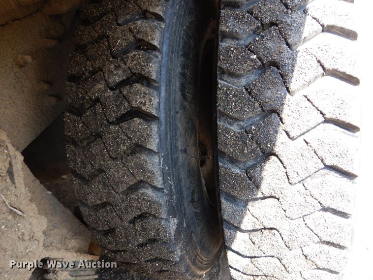 image for item DH5135 2006 International 7400  refuse truck