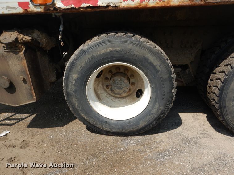 image for item DH5135 2006 International 7400  refuse truck