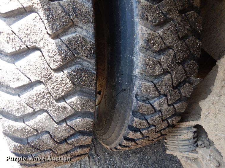 image for item DH5135 2006 International 7400  refuse truck