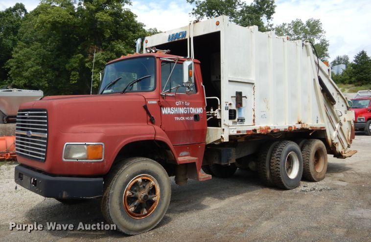 image for item DH5136 1997 Ford LTS8000  refuse truck