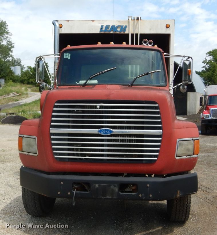 image for item DH5136 1997 Ford LTS8000  refuse truck
