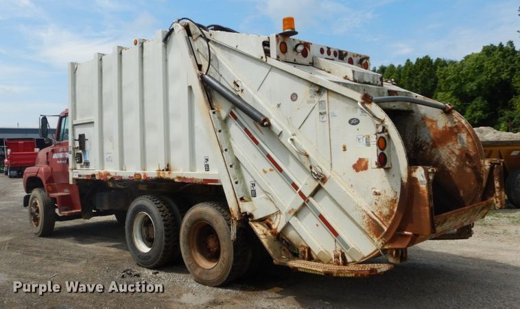 image for item DH5136 1997 Ford LTS8000  refuse truck