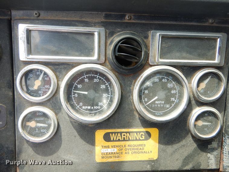 image for item DH5136 1997 Ford LTS8000  refuse truck