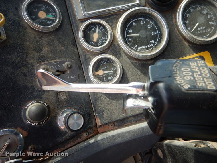 image for item DH5136 1997 Ford LTS8000  refuse truck