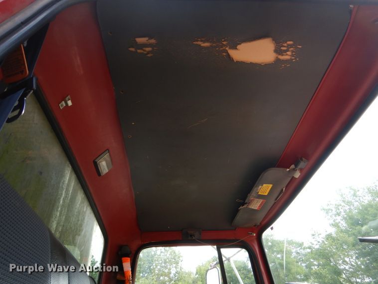 image for item DH5136 1997 Ford LTS8000  refuse truck