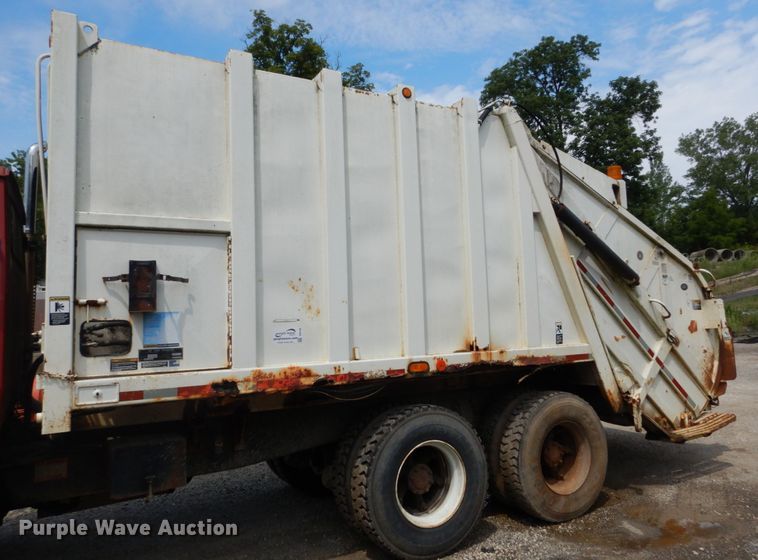 image for item DH5136 1997 Ford LTS8000  refuse truck
