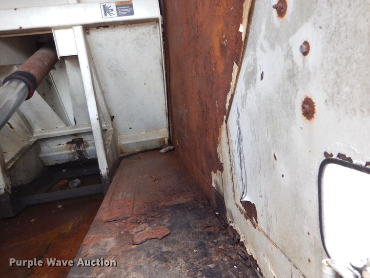 image for item DH5136 1997 Ford LTS8000  refuse truck