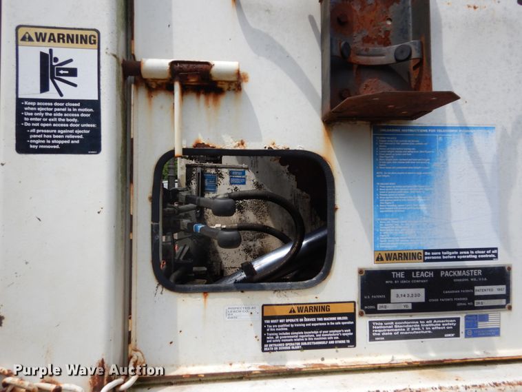 image for item DH5136 1997 Ford LTS8000  refuse truck