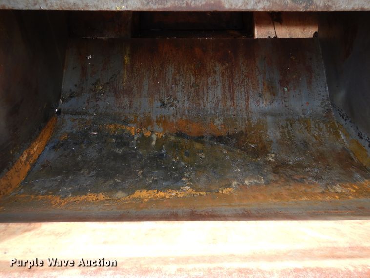 image for item DH5136 1997 Ford LTS8000  refuse truck